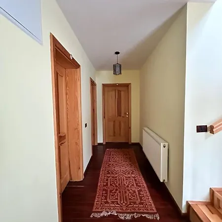 Quku Valbones Guest house *