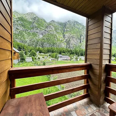 Quku Valbones Guest house *